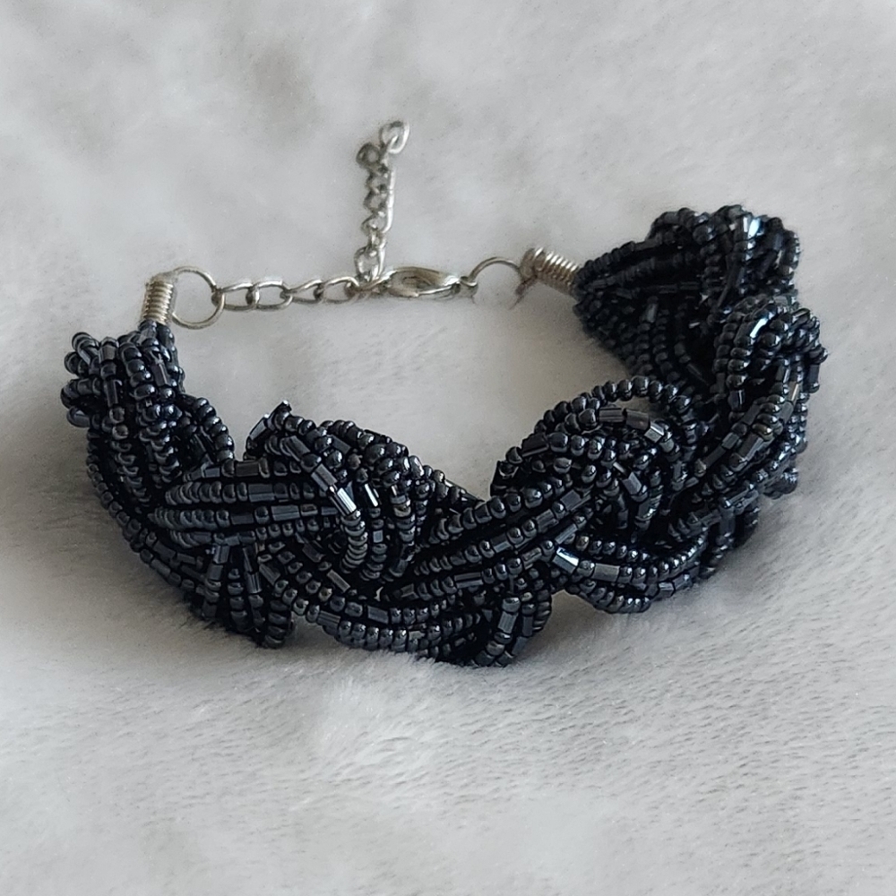 🖤Elegant Black Beaded Bracelet – Thick, Glamorous Statement – Preowned - Picture 7 of 16
